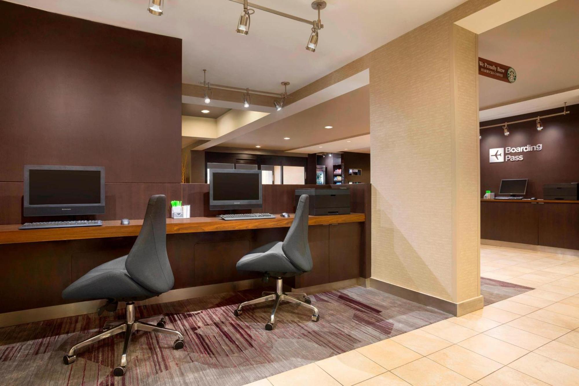 Courtyard By Marriott Champaign Hotel Bagian luar foto